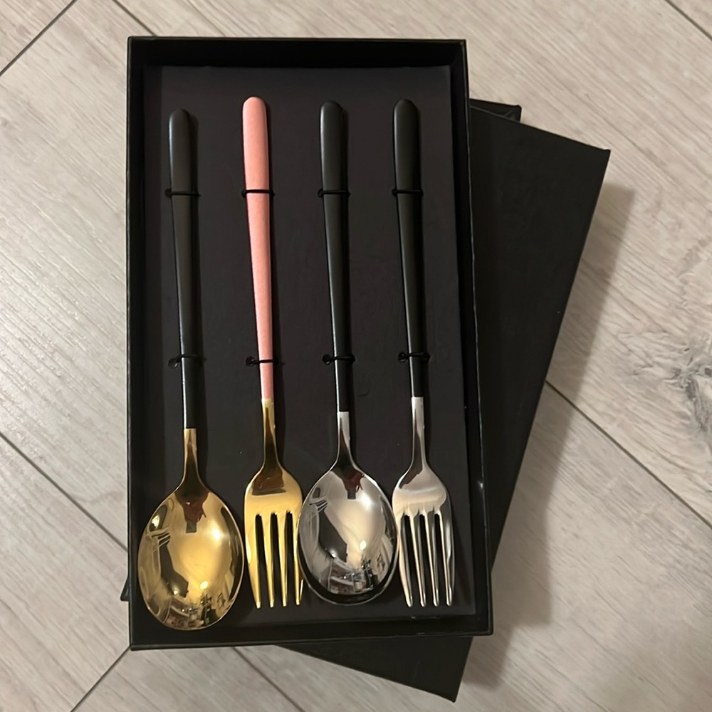 Dining Utensil Set